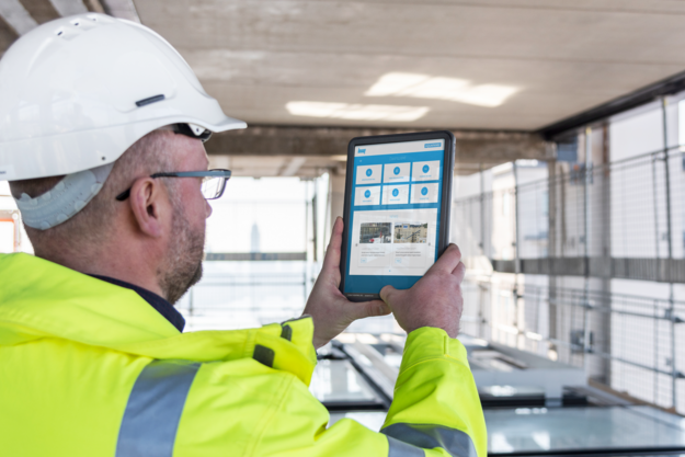 Die Knauf App im Einsatz auf einer Baustelle